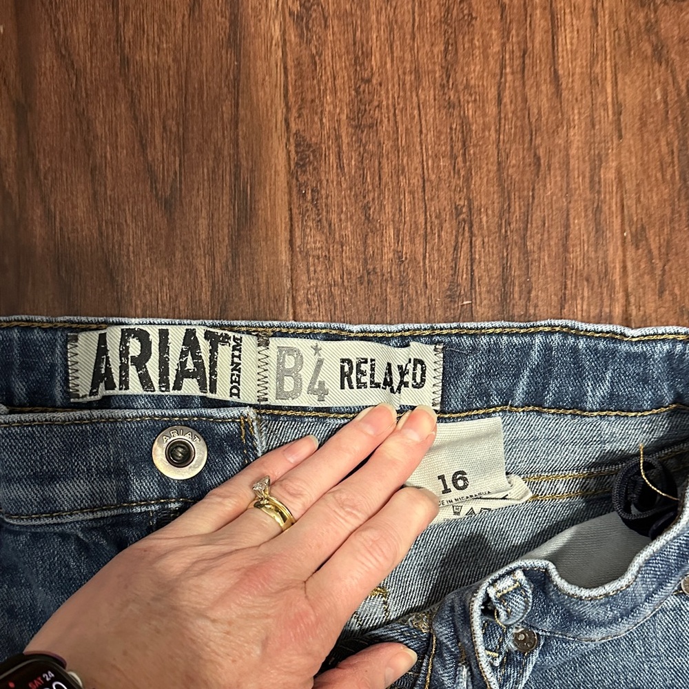 Ariat B 4 Relaxed size 16 Blue Denim Jeans
